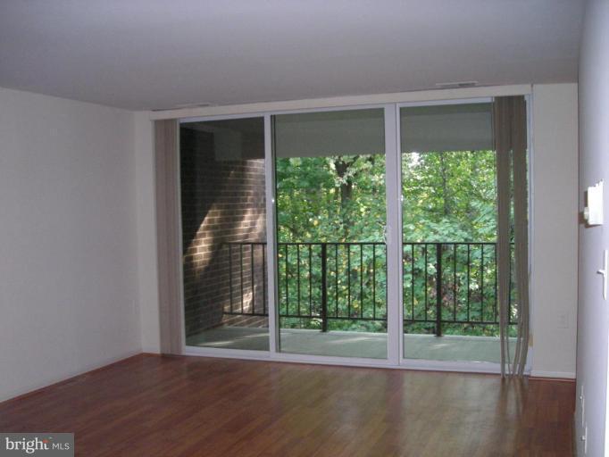 1554 Northgate Square, Unit 54/31B Reston, VA 20190 - Photo 3 of 15 a view of a garden from a windows