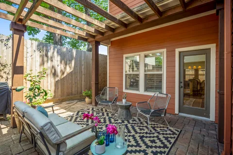 $435,000 | 905 West 23rd Street, Houston, TX 77008