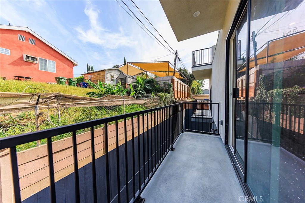 336 North Reno Street, Unit 1/2 Los Angeles, CA 90026 - Photo 23 of 36