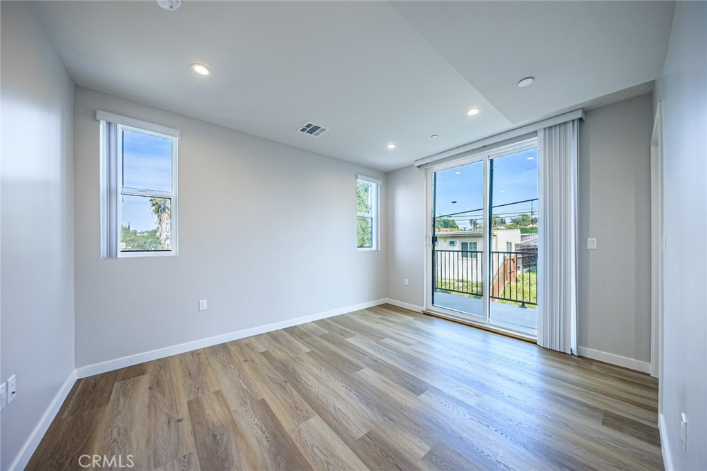 336 North Reno Street, Unit 1/2 Los Angeles, CA 90026 - Photo 32 of 36