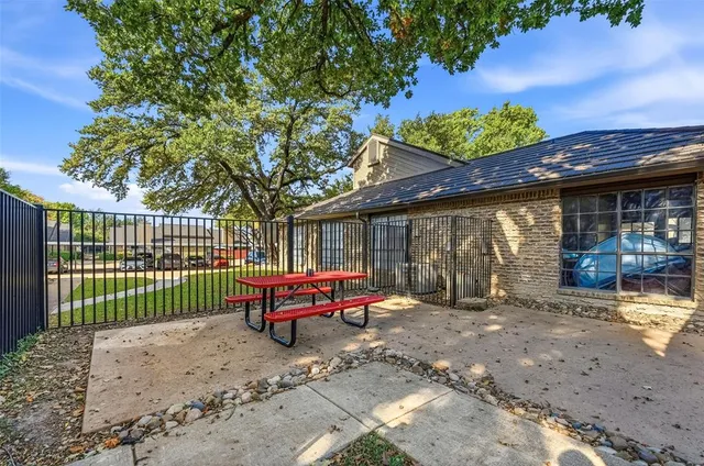 $204,999 | 333 Melrose Drive, Unit 16A, Richardson, TX 75080