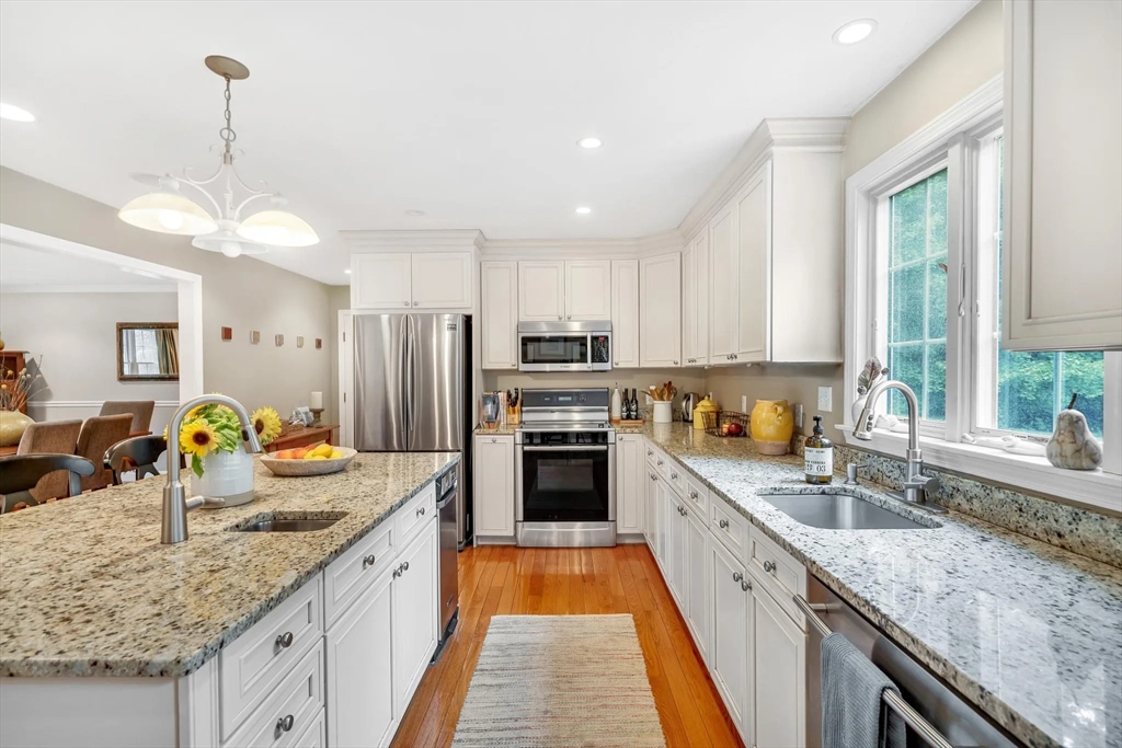 49 Peter Spring Road Concord, MA 01742 - Photo 4 of 18 Gallery Image 4