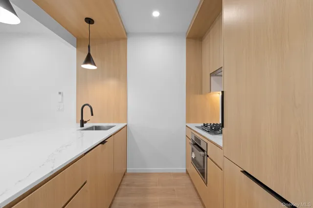 $937,000 | 366 Harman Street, Unit 3R | Bushwick