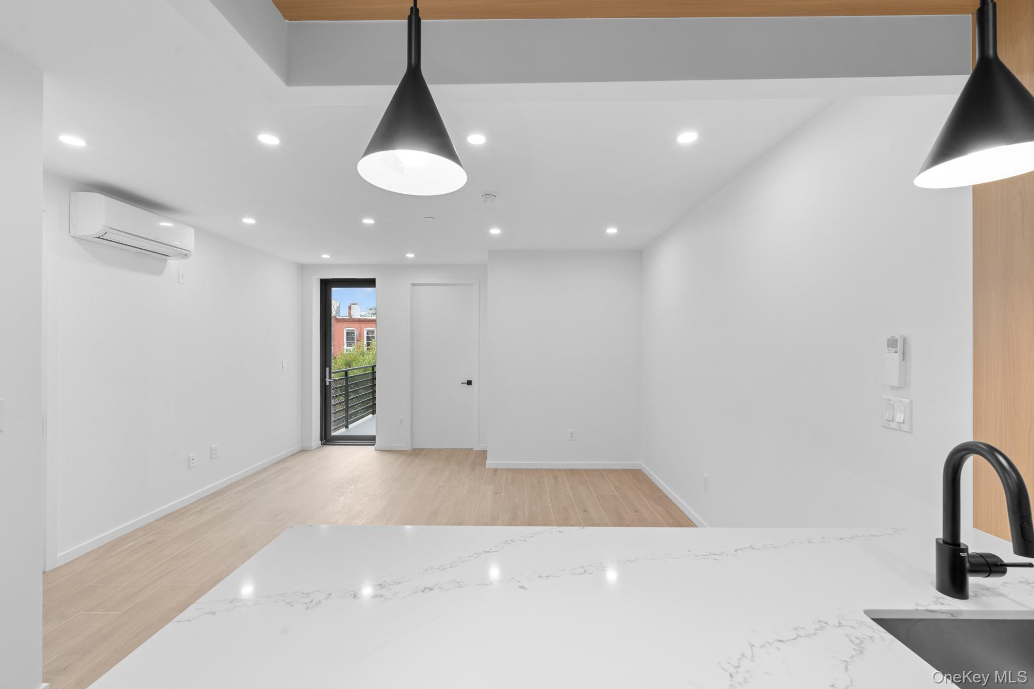 366 Harman Street, Unit 3R Brooklyn, NY 11237 - Photo 14 of 19