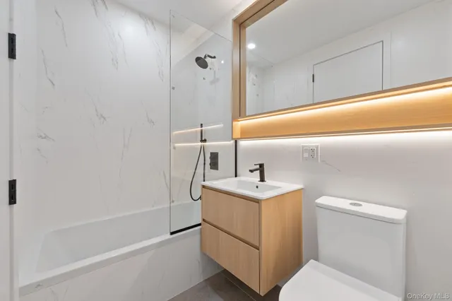 $937,000 | 366 Harman Street, Unit 3R | Bushwick