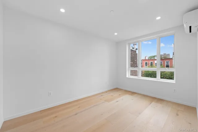 $937,000 | 366 Harman Street, Unit 3R | Bushwick