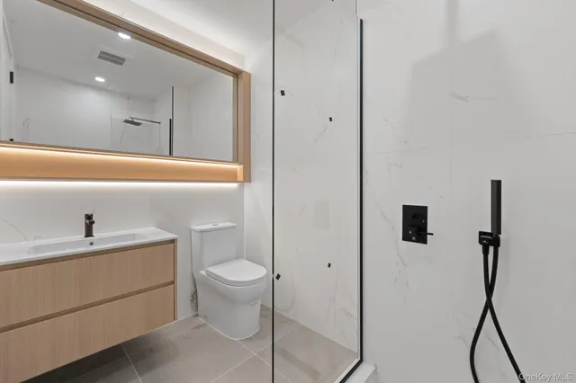 $937,000 | 366 Harman Street, Unit 3R | Bushwick