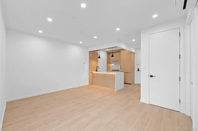 $937,000 | 366 Harman Street, Unit 3R | Bushwick