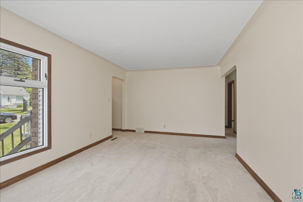3021 Hutchinson Road Duluth, MN 55811 - Photo 2 of 19