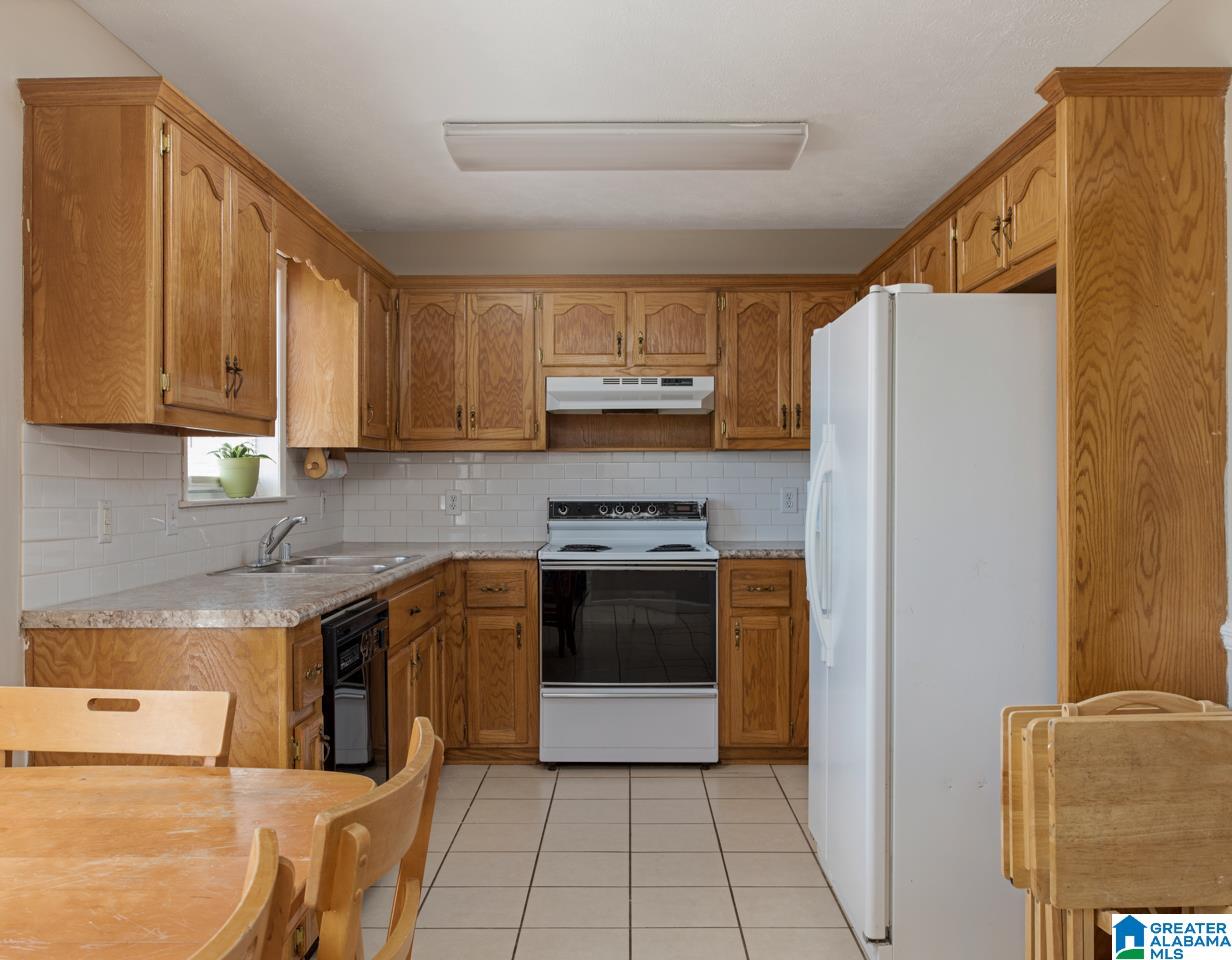 4 South Forty Road Alabaster, AL 35007 - Photo 6 of 28