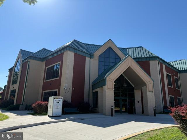 1900 Lyttonsville Road, Unit 1217 Silver Spring, MD 20910 - Photo 19 of 21 Gwendolyn E. Coffield Community Recreation Center