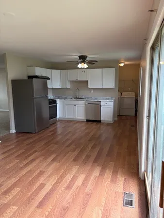 $2,500 | 713 Essex Avenue, Romeoville, IL 60446