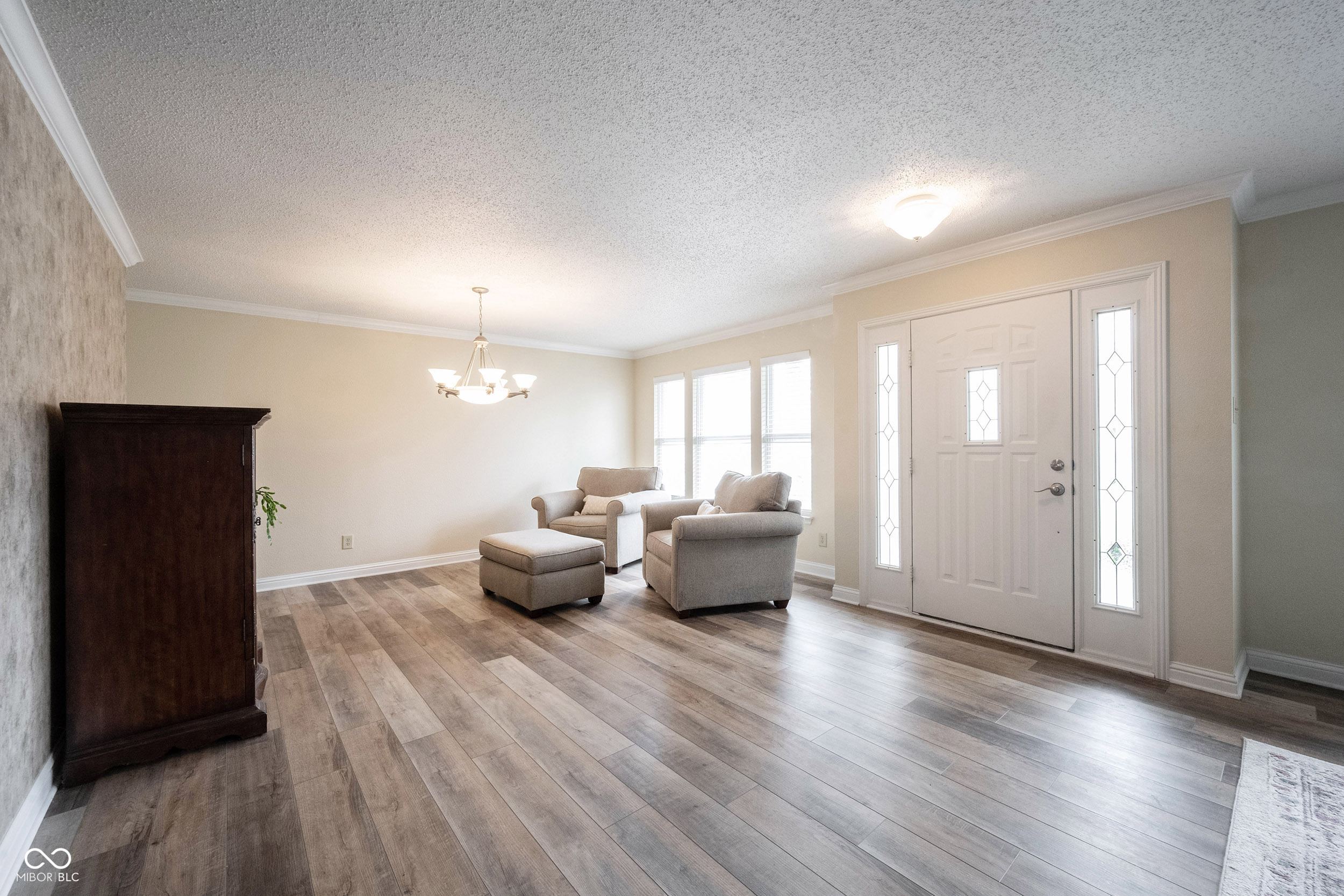 10406 Corning Way Fishers, IN 46038 - Photo 3 of 62 Gallery Image 3
