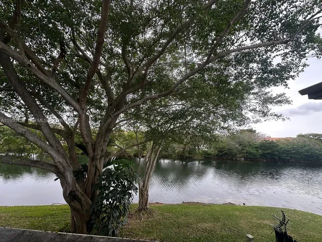 $210,000 | 3561 Northwest 95th Terrace, Unit 423, Sunrise, FL 33351