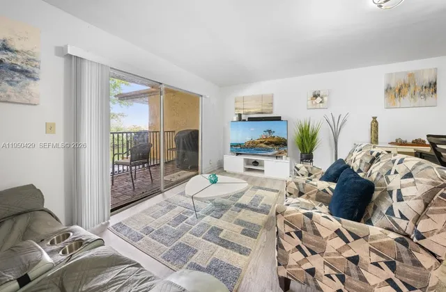 $210,000 | 3561 Northwest 95th Terrace, Unit 423, Sunrise, FL 33351