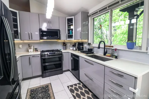 $349,900 | 3215 Sunrise Street Southeast, Grand Rapids, MI 49508