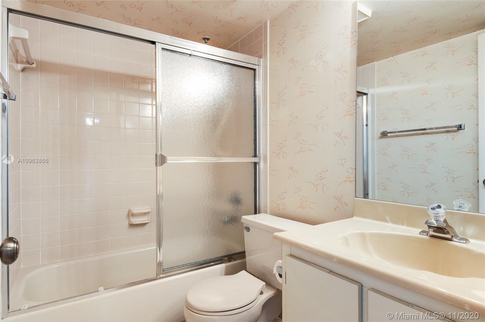 1168 North Hiatus Road, Unit 1168 Pembroke Pines, FL 33026 - Photo 16 of 42