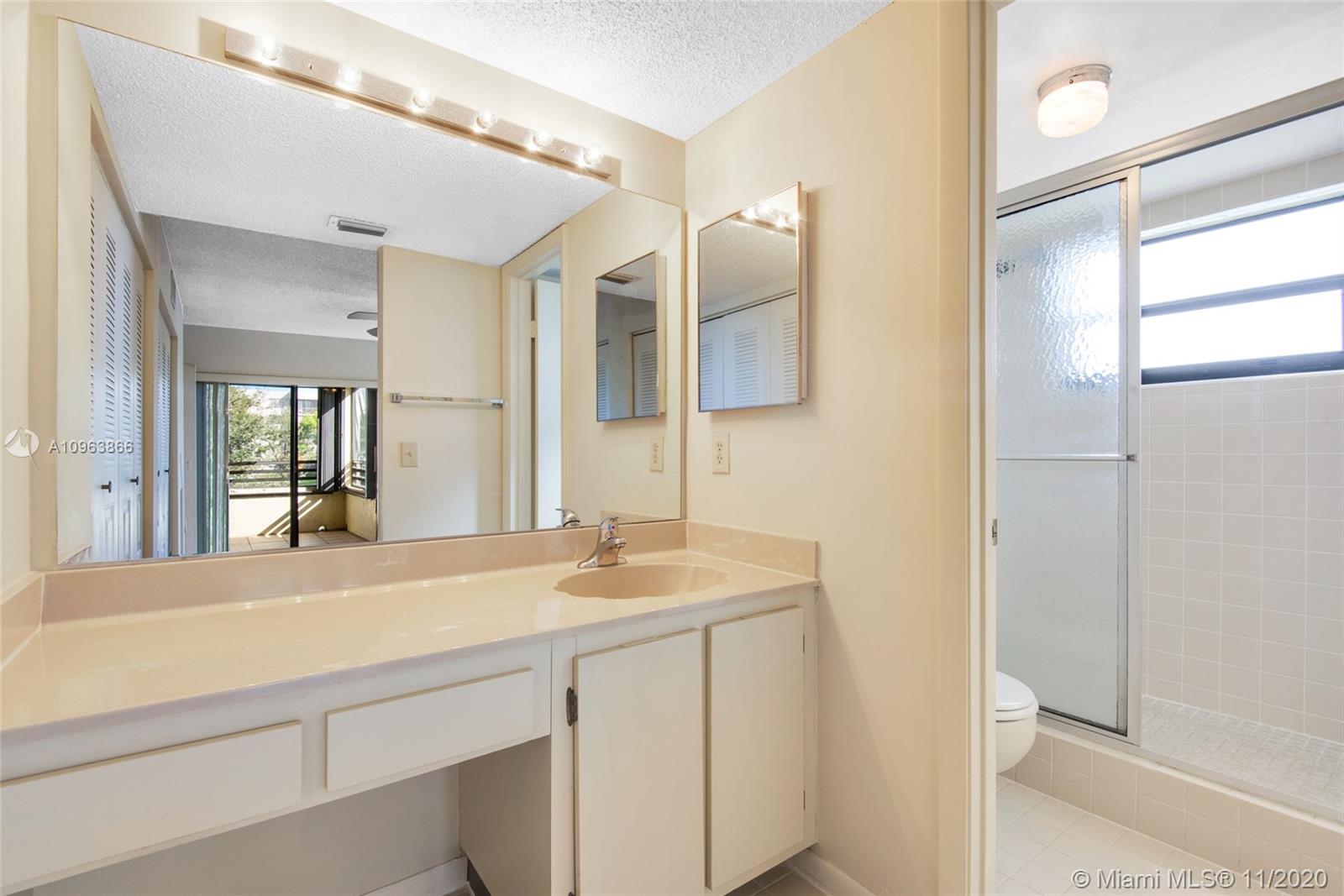 1168 North Hiatus Road, Unit 1168 Pembroke Pines, FL 33026 - Photo 10 of 42