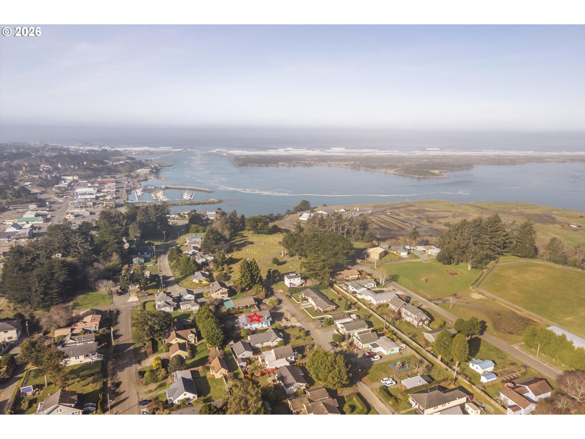 830 Division Street Southeast Bandon, OR 97411 - Photo 5 of 48