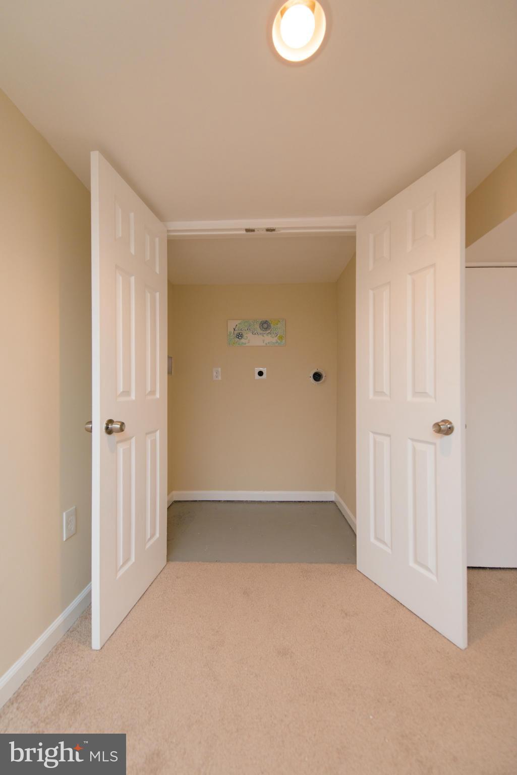 6812 Dunhill Road Baltimore, MD 21222 - Photo 22 of 30 an empty room with closet area