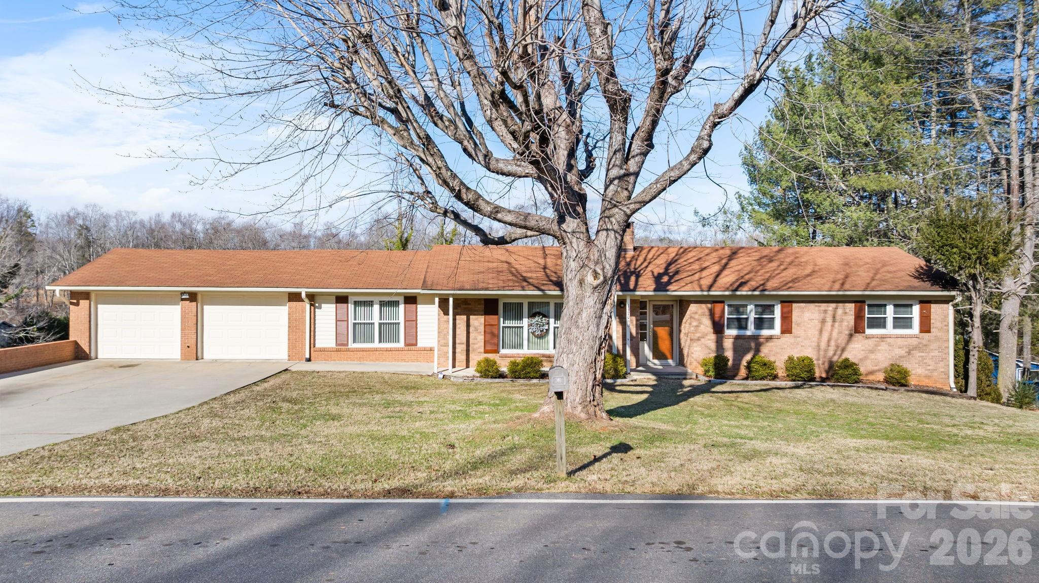 1470 Fairway Acres Road Lenoir, NC 28645 - Photo 4 of 39