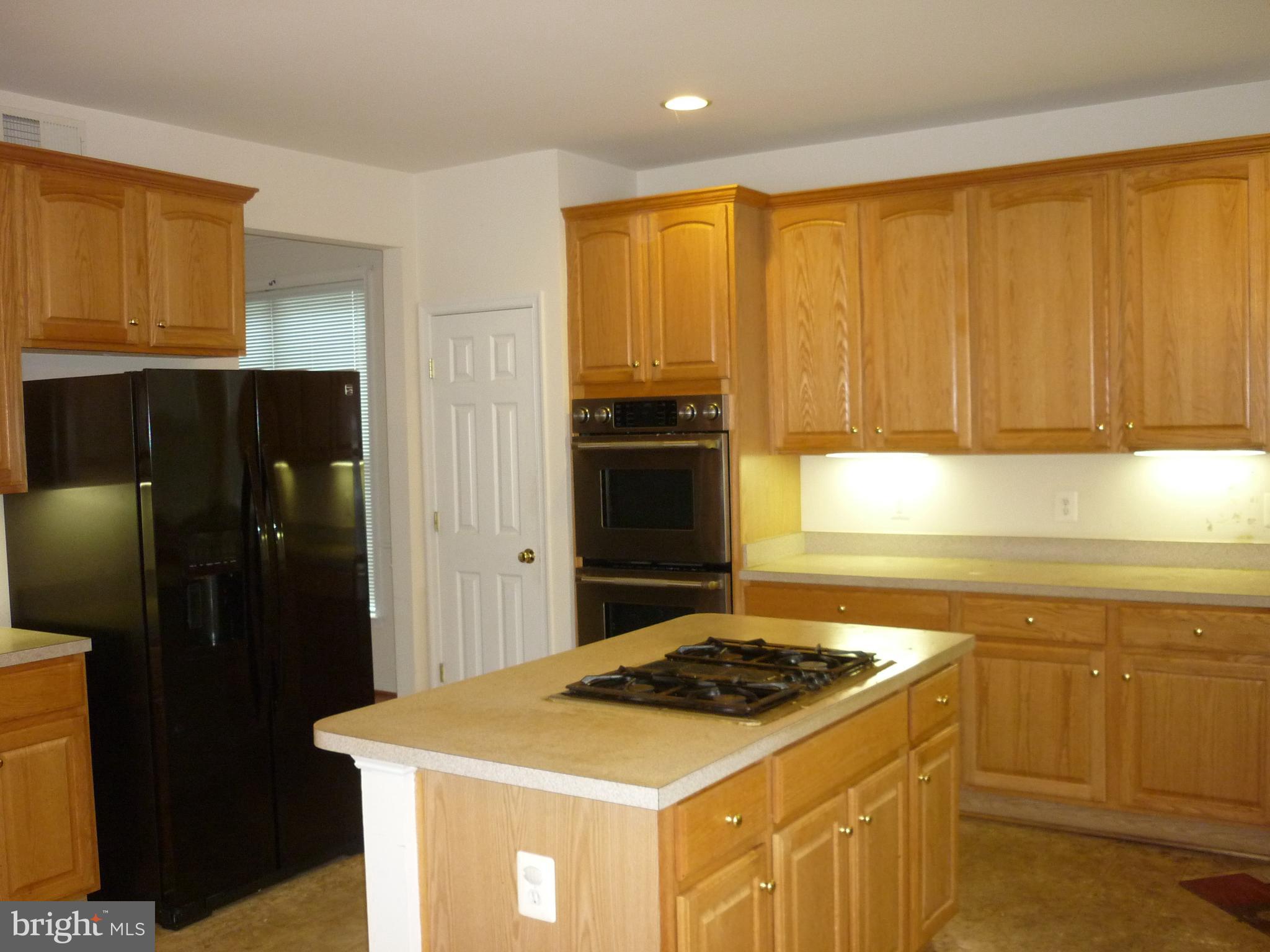 7577 Rio Grande Way Gainesville, VA 20155 - Photo 3 of 18 Kitchen