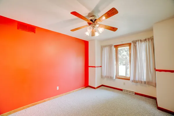 $349,900 | 601 Church Street, Crescent City, IL 60928