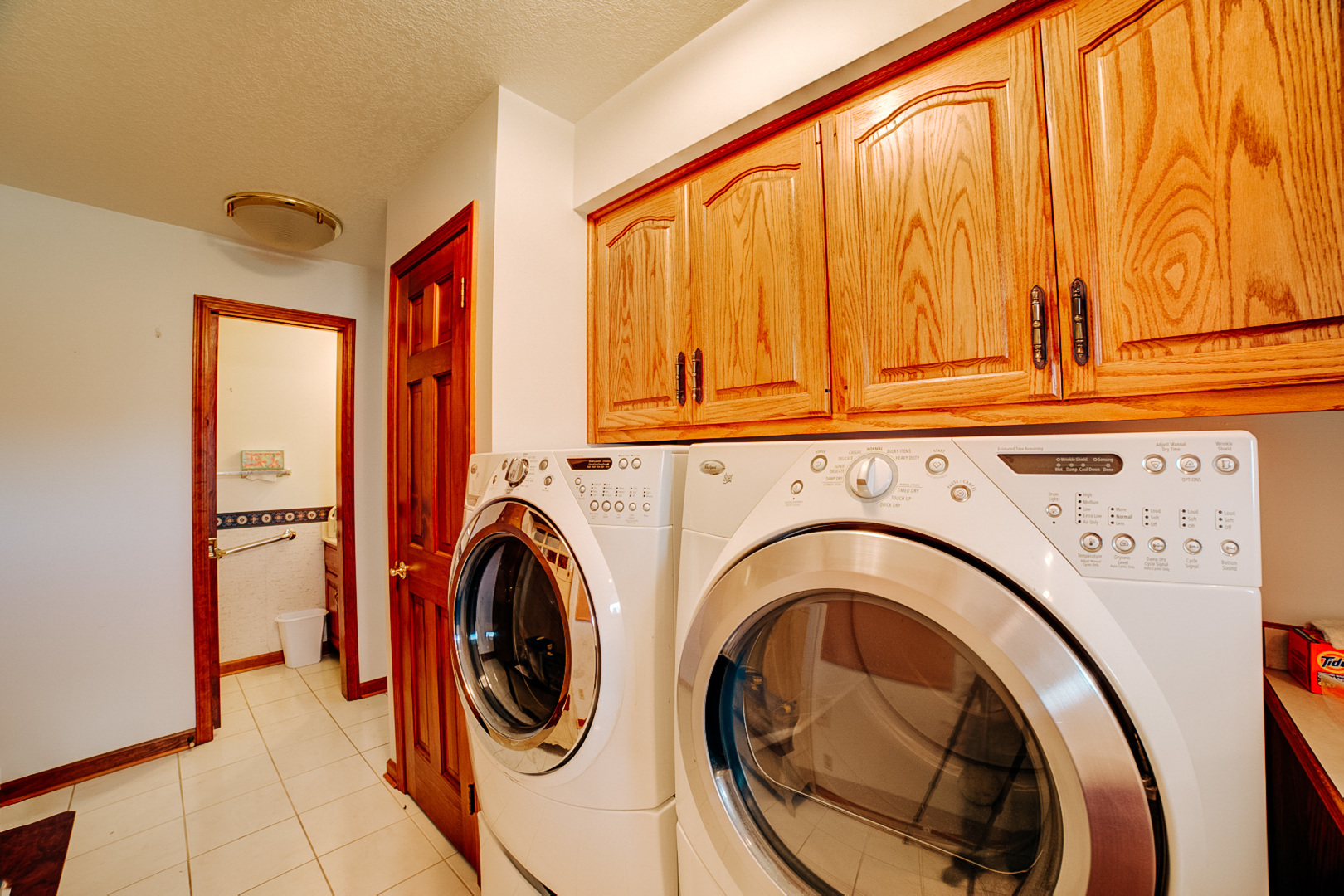 601 Church Street Crescent City, IL 60928 - Photo 46 of 60 a utility room with dryer and washer