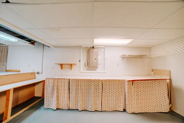 $379,900 | 601 Church Street, Crescent City, IL 60928