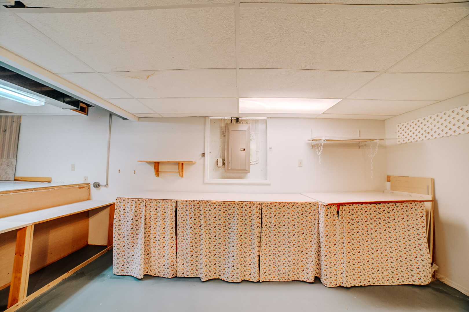 601 Church Street Crescent City, IL 60928 - Photo 56 of 60 a room with a bed and cabinets