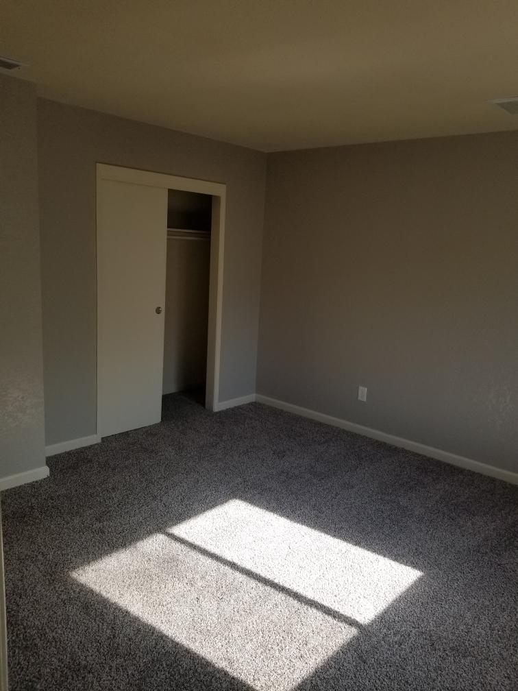 1383 Santa Rosa Circle Reedley, CA 93654 - Photo 5 of 9 Gallery Image 5