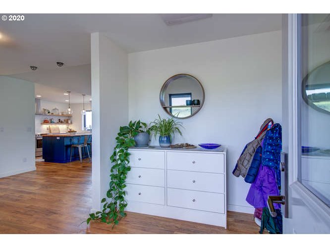 17025 Southeast Walnut Hill Road Amity, OR 97101 - Photo 5 of 31 Gallery Image 5