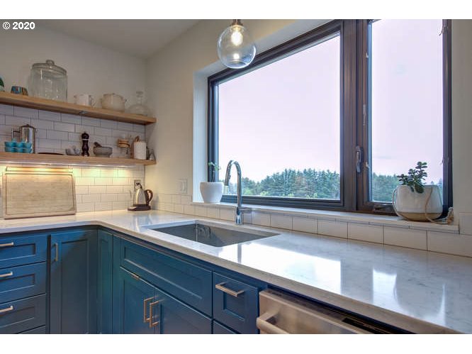 17025 Southeast Walnut Hill Road Amity, OR 97101 - Photo 10 of 31 Gallery Image 10