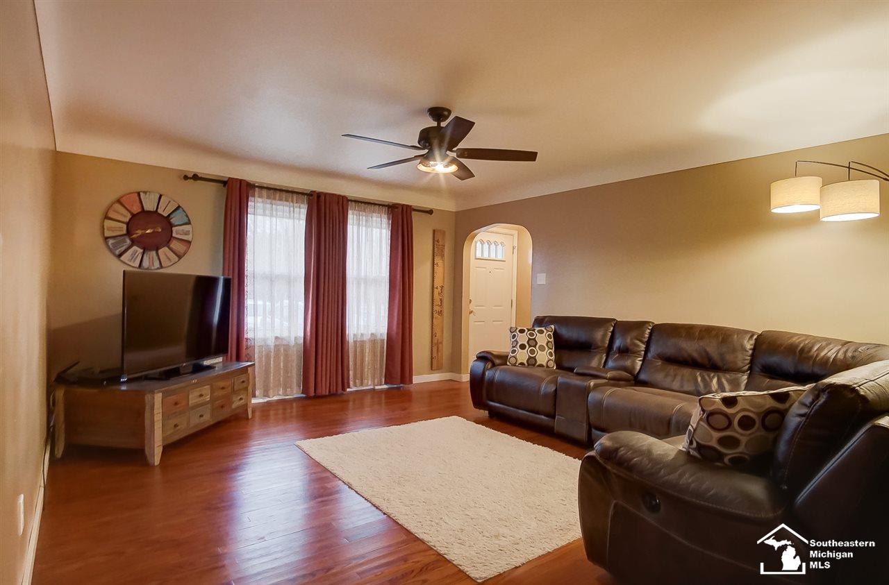 4061 Bluebush Road Monroe, MI 48162 - Photo 8 of 25