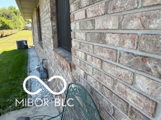 1640 Monica Lane Anderson, IN 46013 - Photo 2 of 15