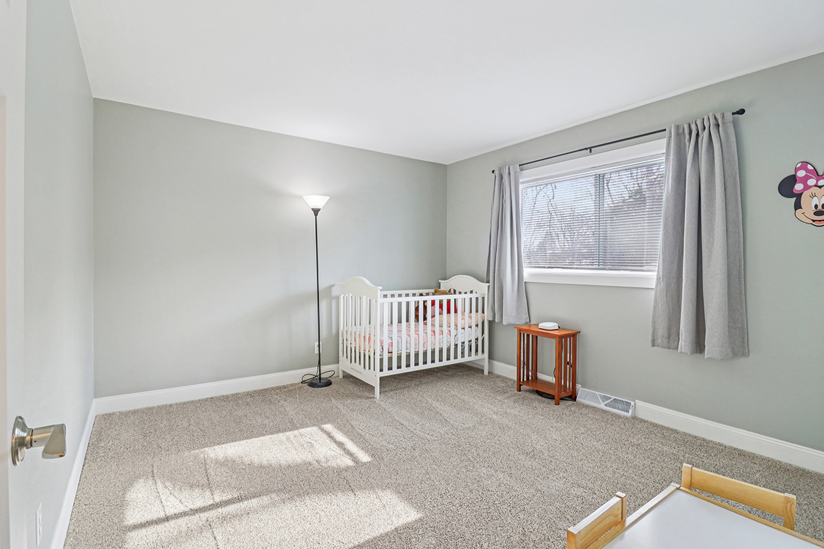 110 Pooler Avenue DeKalb, IL 60115 - Photo 24 of 34