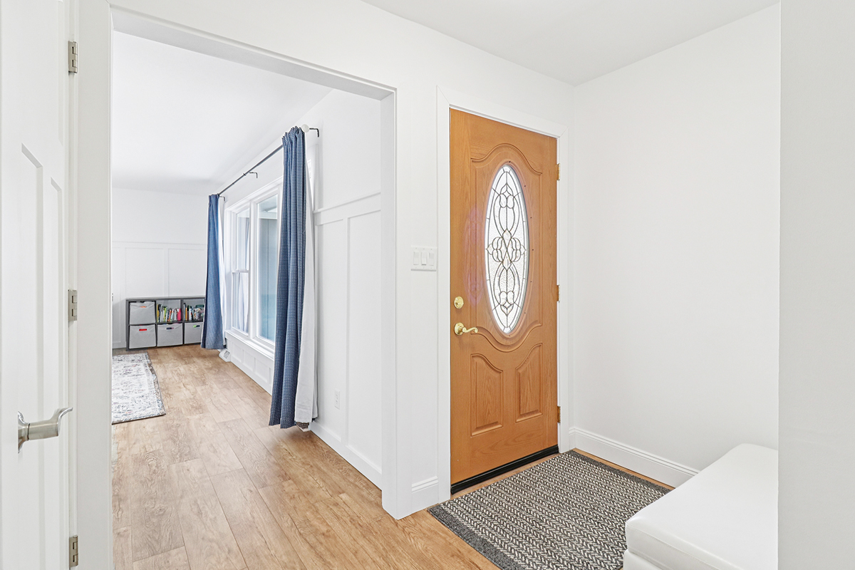 110 Pooler Avenue DeKalb, IL 60115 - Photo 4 of 34