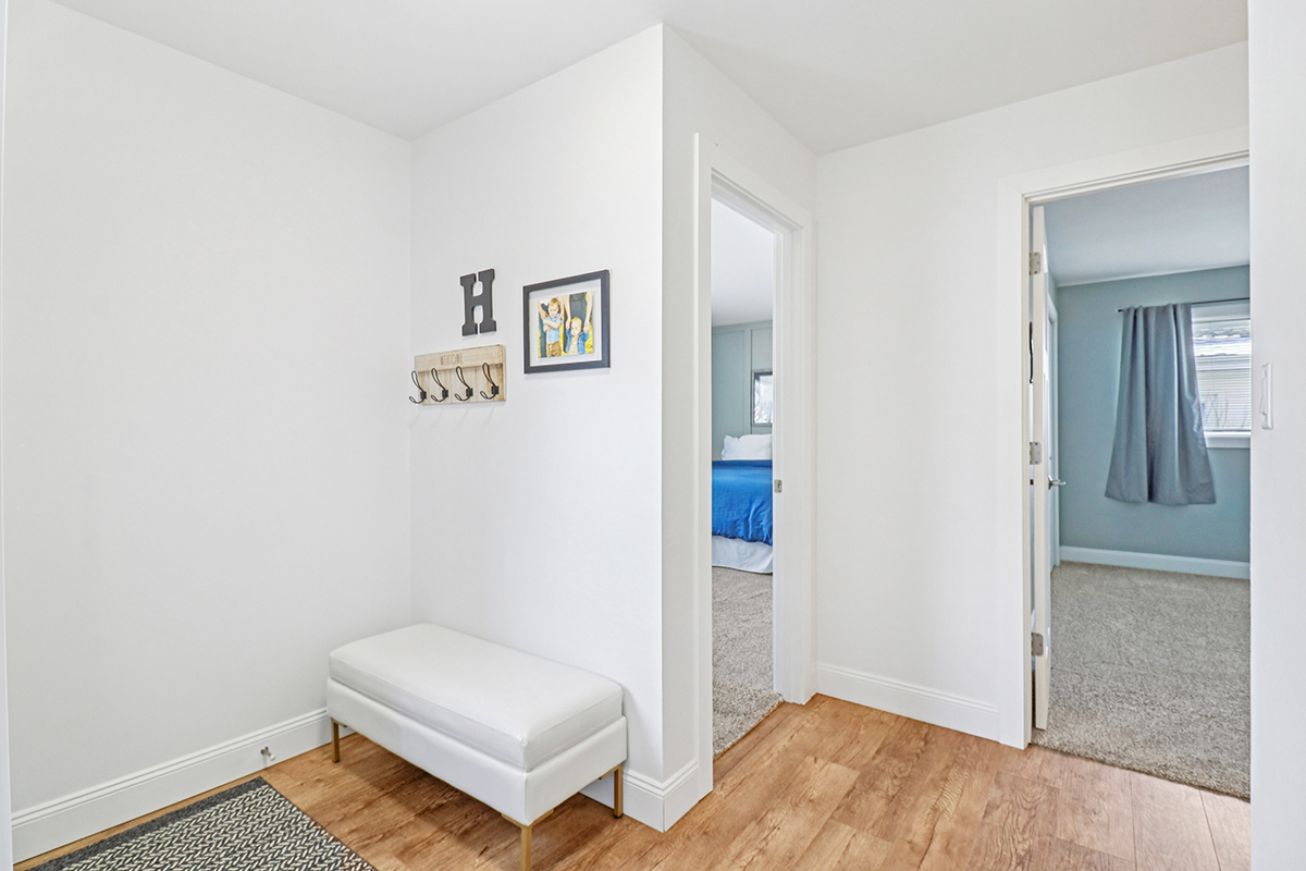 110 Pooler Avenue DeKalb, IL 60115 - Photo 5 of 34