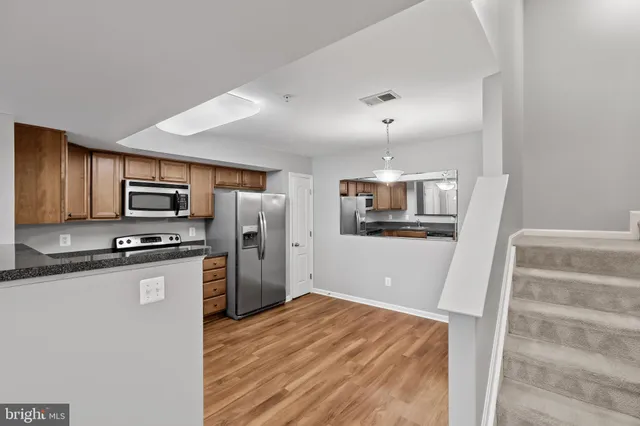 $2,700 | 1900 Lennox Drive, Unit 49, Eldersburg, MD 21784