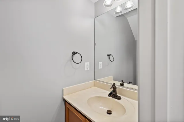 $2,700 | 1900 Lennox Drive, Unit 49, Eldersburg, MD 21784