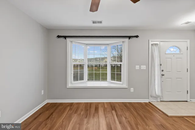 $2,700 | 1900 Lennox Drive, Unit 49, Eldersburg, MD 21784