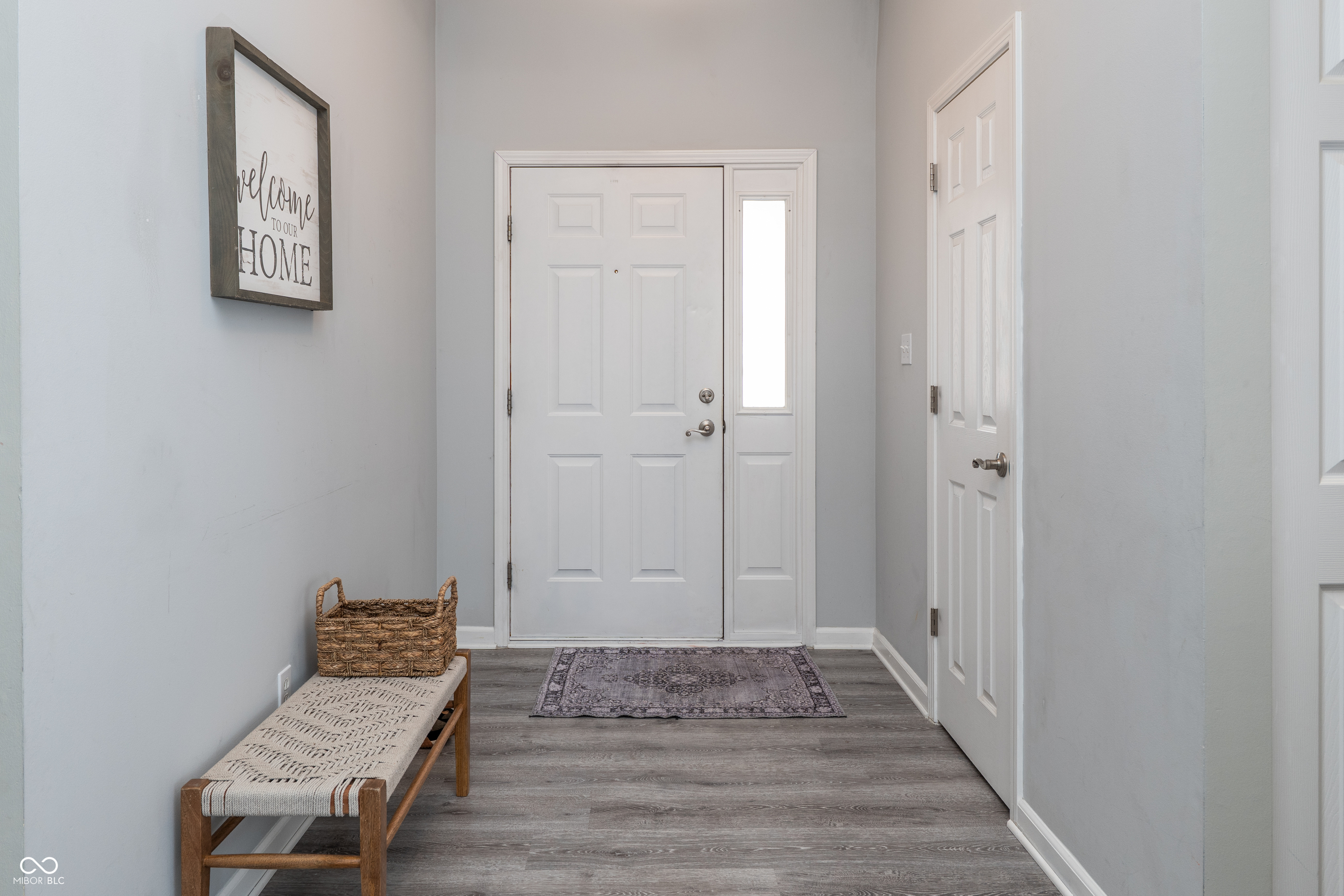 9984 Gentry Drive Fishers, IN 46038 - Photo 3 of 31