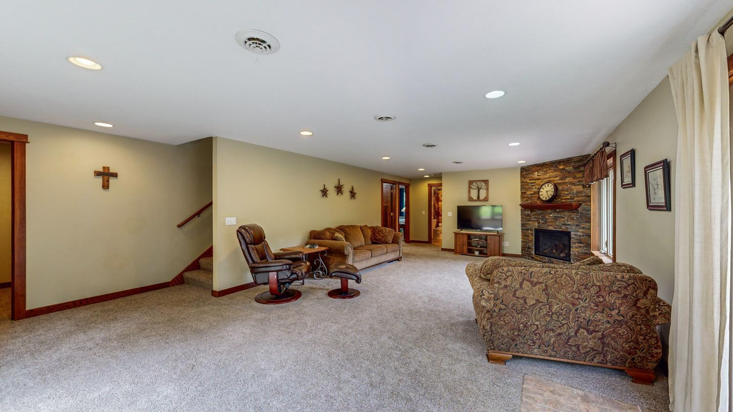 1316 Century Point Lane Northeast Rochester, MN 55906 - Photo 27 of 45
