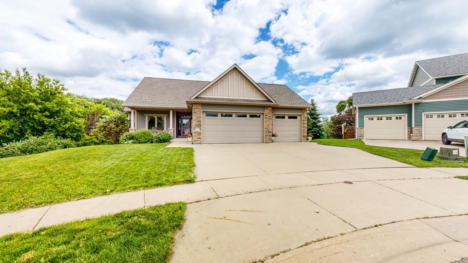 1316 Century Point Lane Northeast Rochester, MN 55906 - Photo 4 of 45