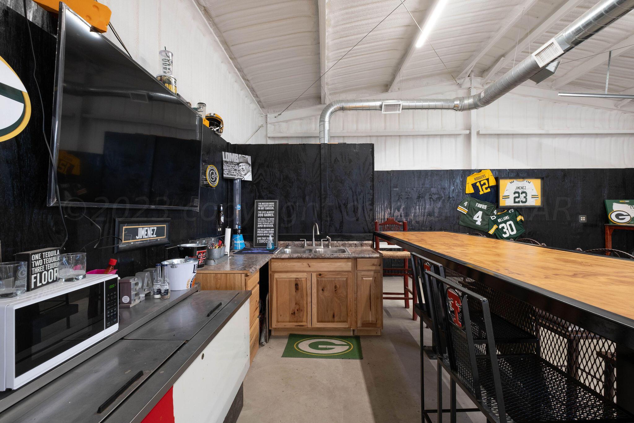 16501 Dove Meadow Road Canyon, TX 79015 - Photo 45 of 47 Wet Bar in Shop