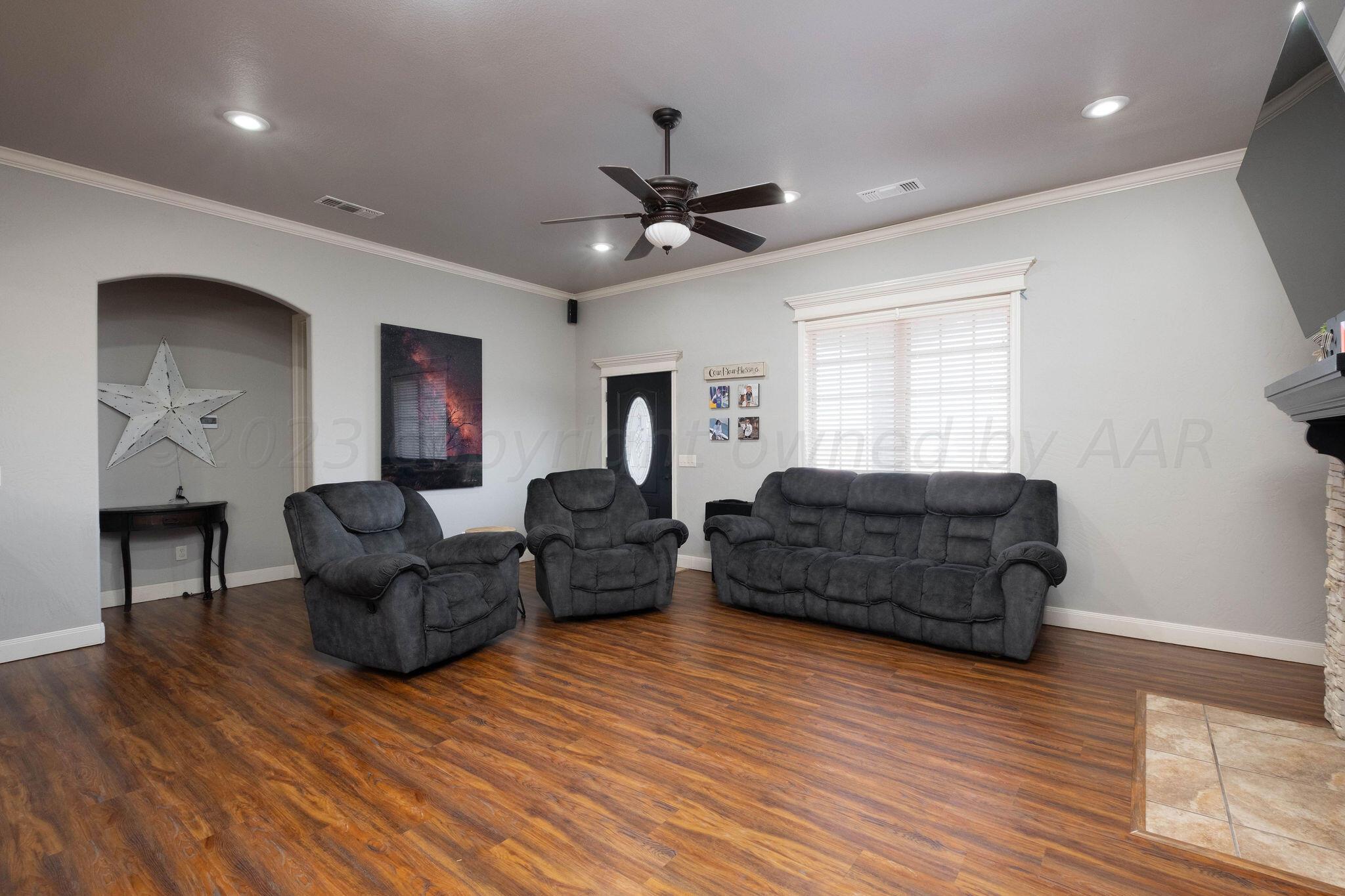 16501 Dove Meadow Road Canyon, TX 79015 - Photo 7 of 47 Living Room