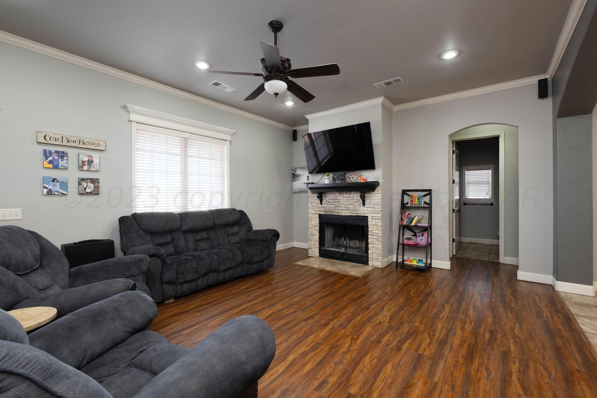 16501 Dove Meadow Road Canyon, TX 79015 - Photo 8 of 47 Living Room