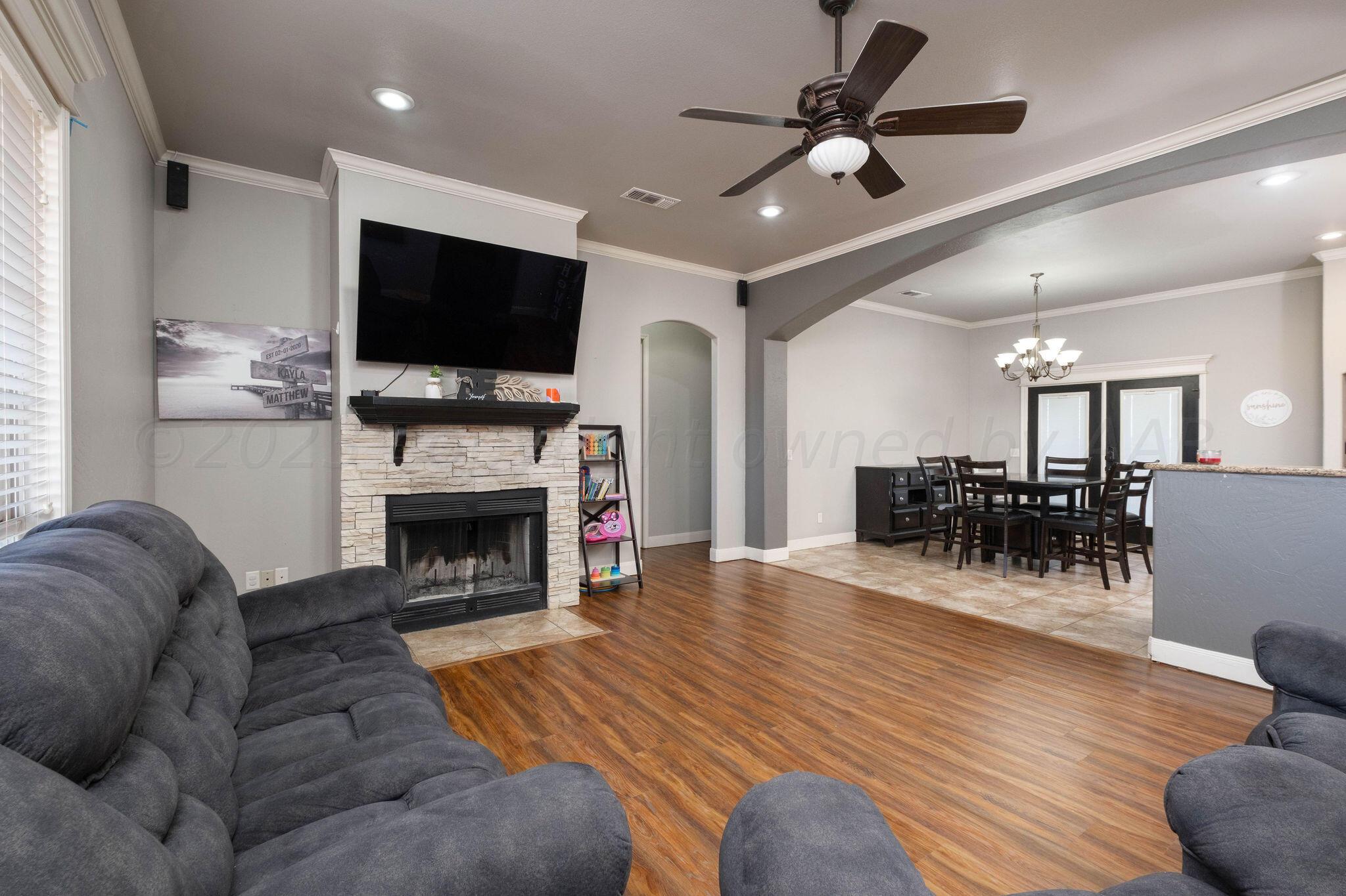 16501 Dove Meadow Road Canyon, TX 79015 - Photo 9 of 47 Living Room