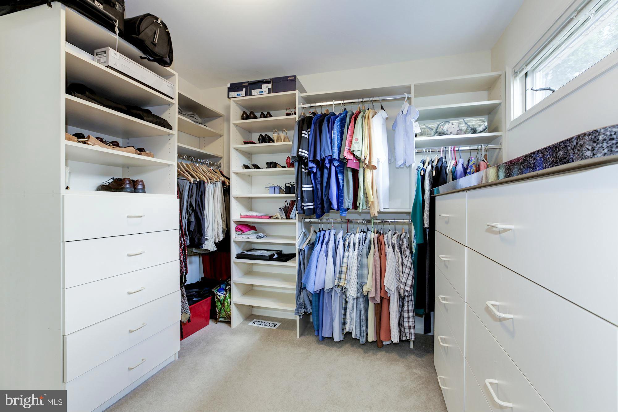 13701 Turnmore Road Silver Spring, MD 20906 - Photo 17 of 30 Master Closet