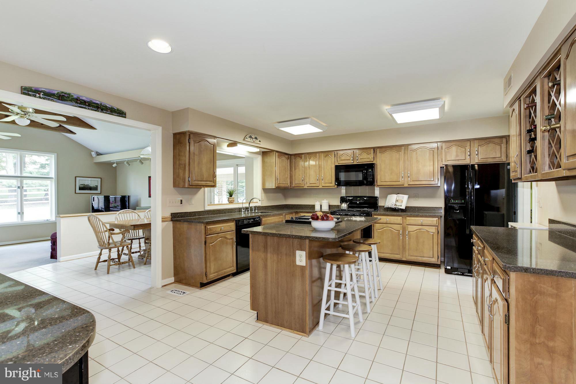 13701 Turnmore Road Silver Spring, MD 20906 - Photo 4 of 30 Kitchen